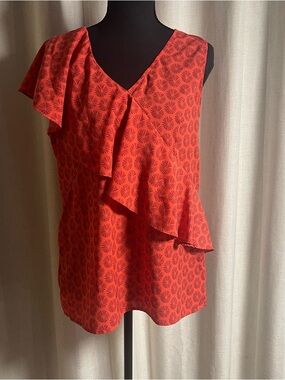 Banana Republic Women's Red Patterned Ruffle V-neck top